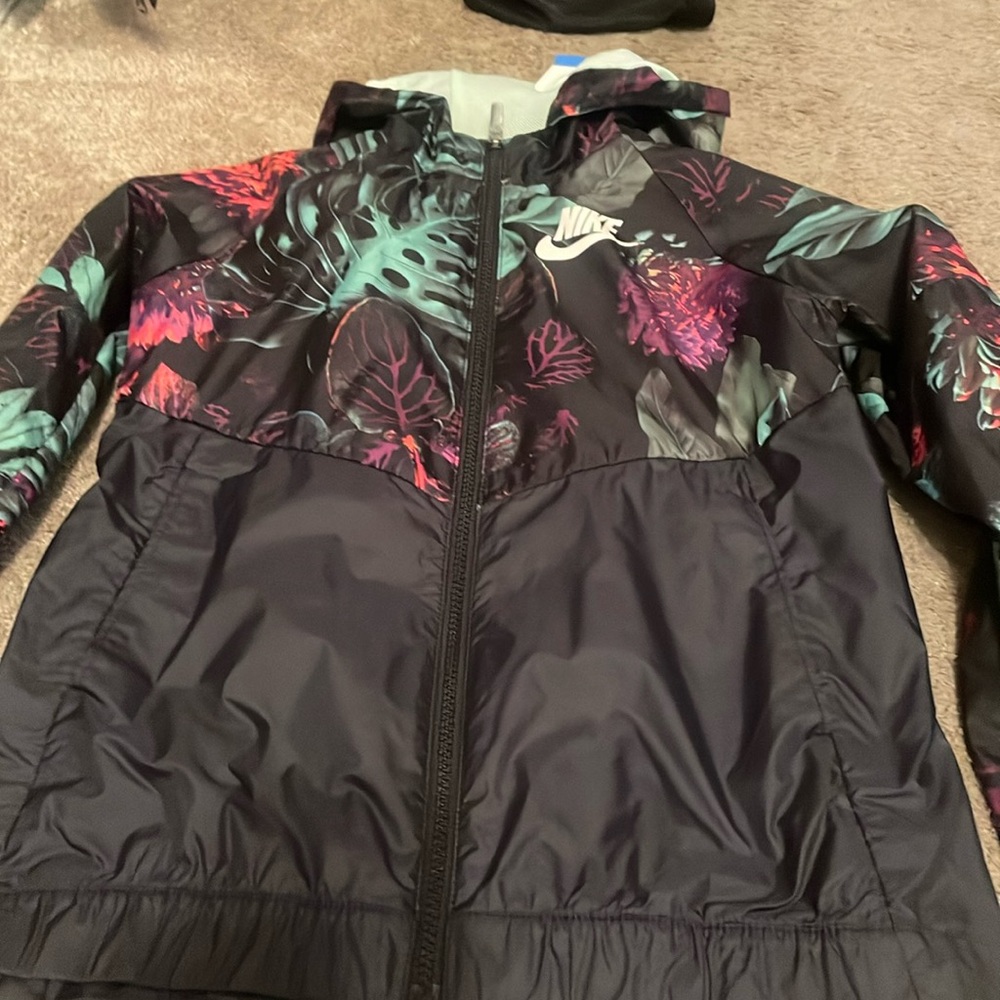 nike girls windbreaker